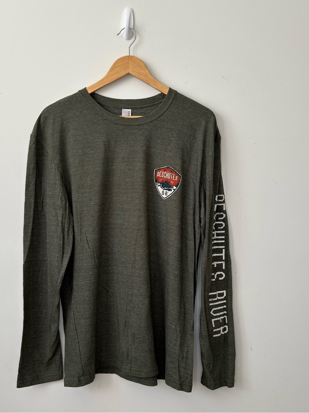 The Duck Company Long Sleeves Shirt Large Green Graphic Tee